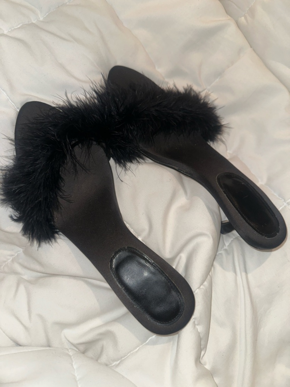 Beautiful Black kitten Heels Great condition - Picture 2 of 3